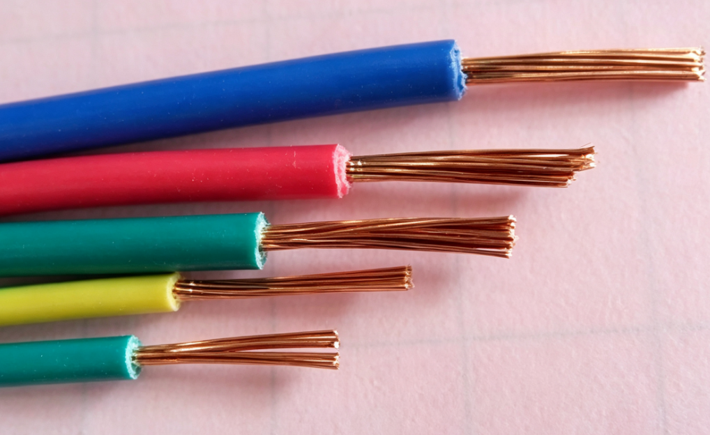 Plastic-insulated (low smoke, halogen-free) wires